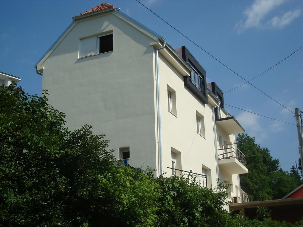 Two Flowers Apartments Zagreb Extérieur photo